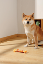 Cargar imagen en el visor de la galería, Juguete de Perro Hueso Sabor Bacon 17.8cm M-pets