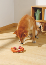 Cargar imagen en el visor de la galería, Juguete para Perros Carnívoro Anillo Bacon 14cm M-pets