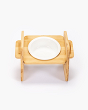 Cargar imagen en el visor de la galería, Comedero Altura Regulable Bambu 19*16*15CM