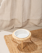 Cargar imagen en el visor de la galería, Comedero Individual Elevado Ajustable 19cm Bambú