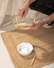 Cargar imagen en el visor de la galería, Comedero Individual Elevado Ajustable 19cm Bambú