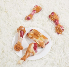 Cargar imagen en el visor de la galería, Juguete para Perros Carnívoro Ribs Bacon 10cm M-pets