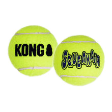 Cargar imagen en el visor de la galería, Pelotas KONG SqueakAir Ball Medium x3